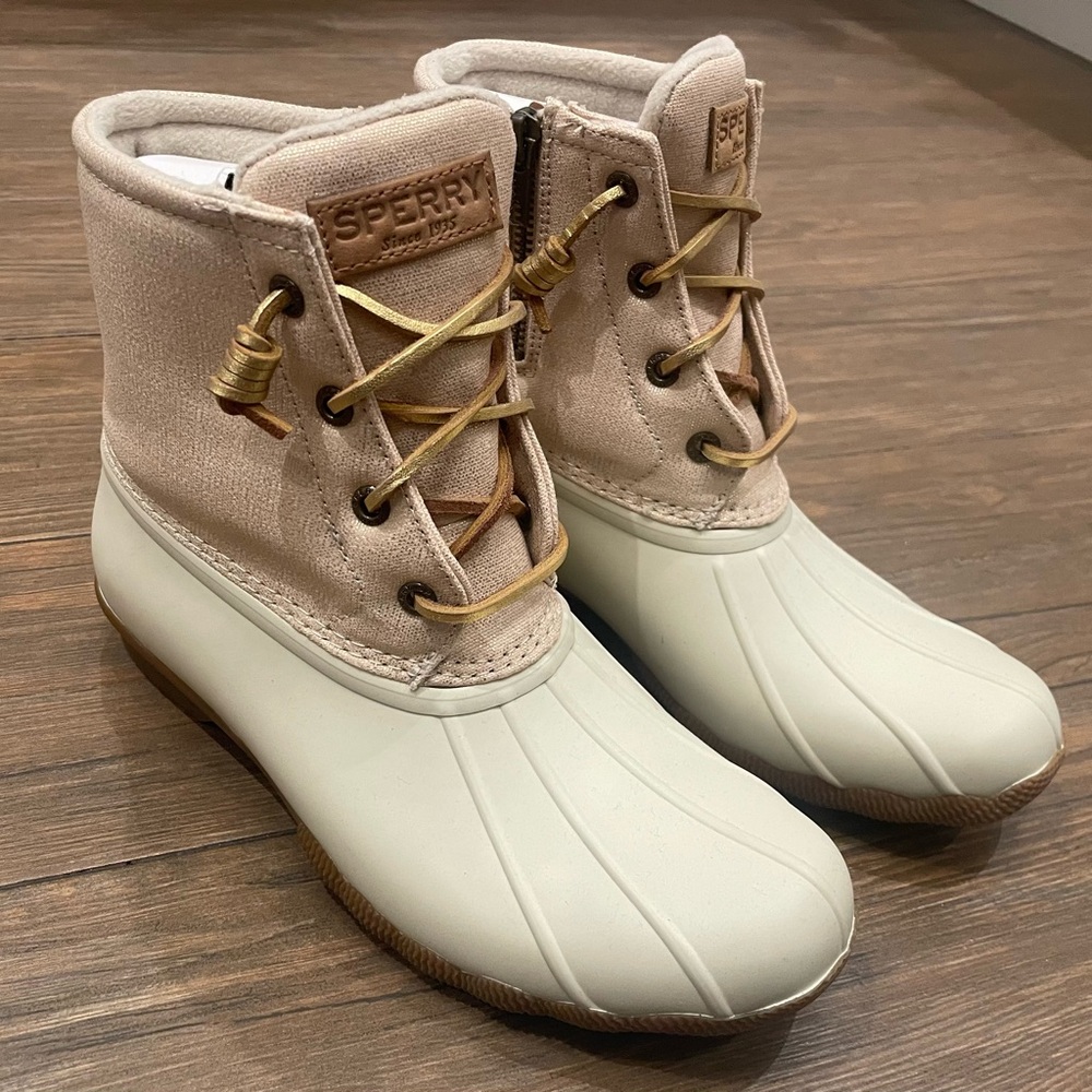 Sperry Women's Tan and Cream Duck Boots size 7.5 - gold laces